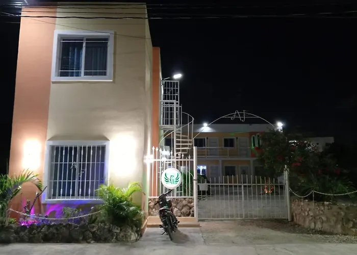Ave Fenix Apartments